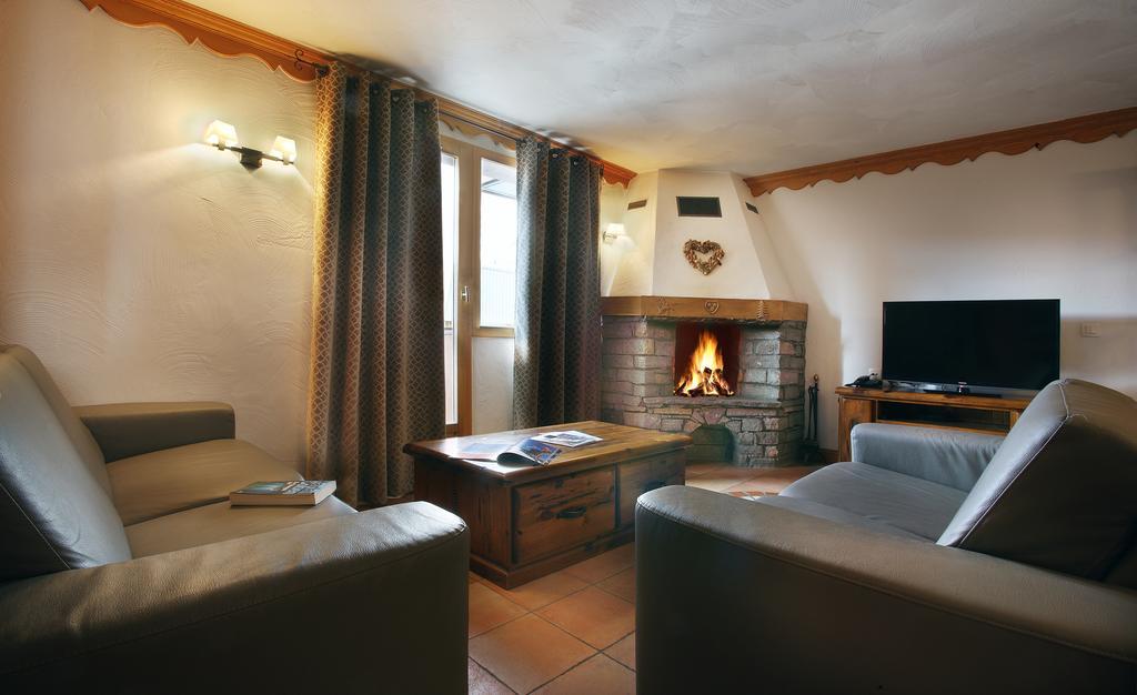Chalet Des Neiges Plein Sud วัลโตรองส์ ภายนอก รูปภาพ